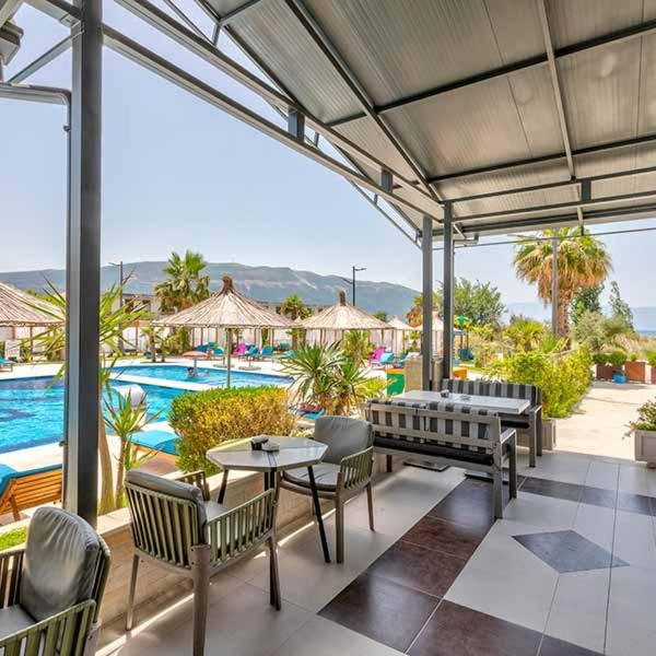 Beachfront With Hotel Facilities Vlore Bagian luar foto